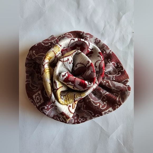 Camelia flower tie scarf maroon tan corsage brooch pin unisex formal event luxur - Picture 4 of 10